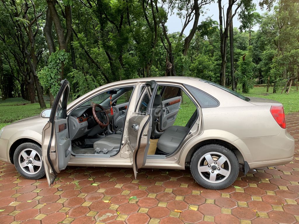 Daewoo Lacetti 2011 EX 1.6 MT - 100000 km. Mua bán Ô tô tại Quận Hoàng Mai Hà Nội được đăng bởi Anh Tú hình 6