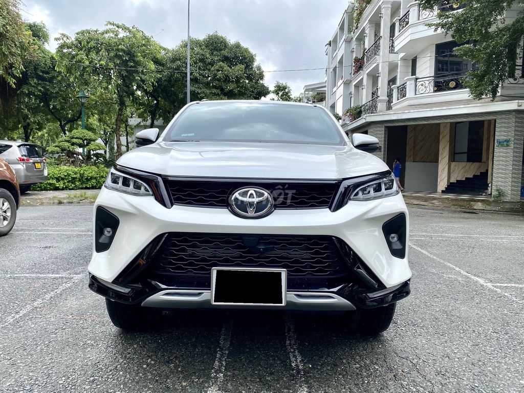 Toyota Fortuner 2021 2.4G 4x2 AT Legender 52000km.