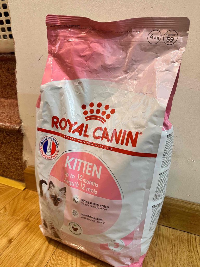 Thức ăn mèo Royal Canin 4kg. Mua bán Phụ kiện, Thức ăn, Dịch vụ tại Quận 10 Tp Hồ Chí Minh được đăng bởi Vân Anh hình 1