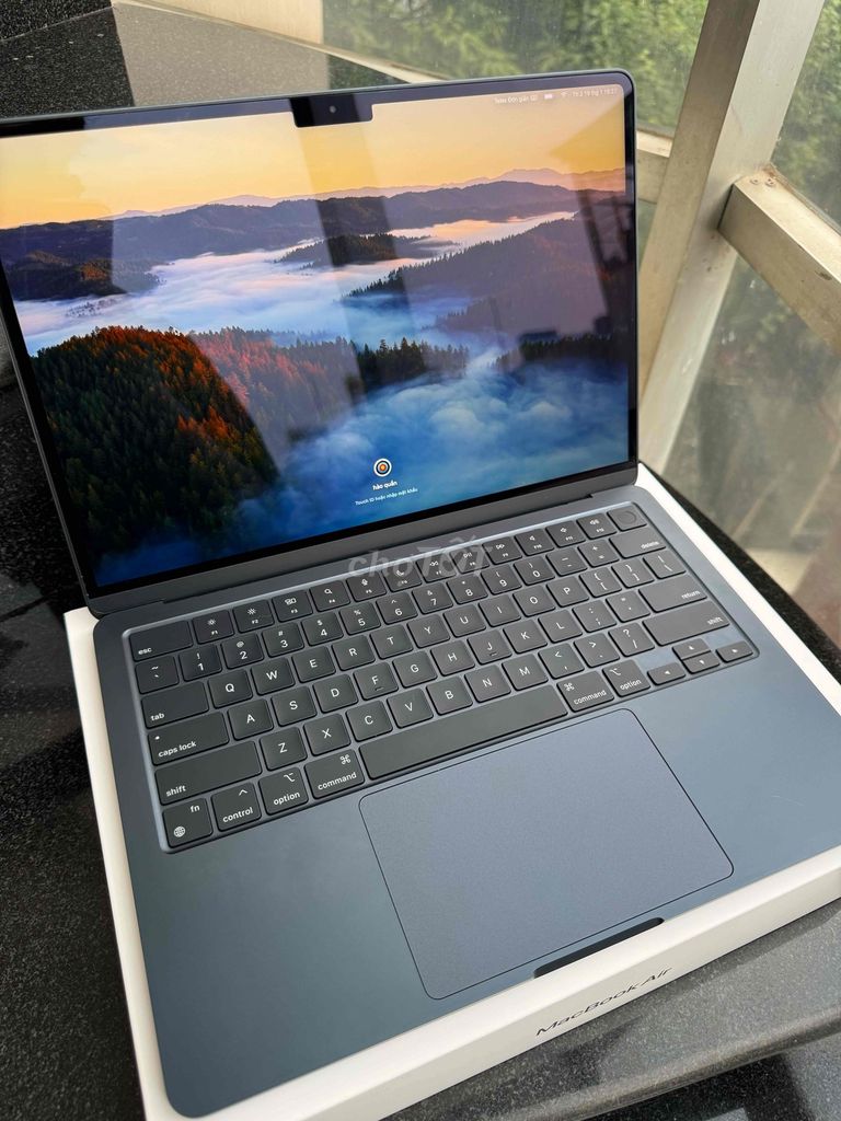 Apple Macbook Air M2 8GB/256GB Midnight Đã sử dụng. Mua bán Laptop tại Quận Gò Vấp Tp Hồ Chí Minh được đăng bởi Phạm Minh Tuấn  hình 1