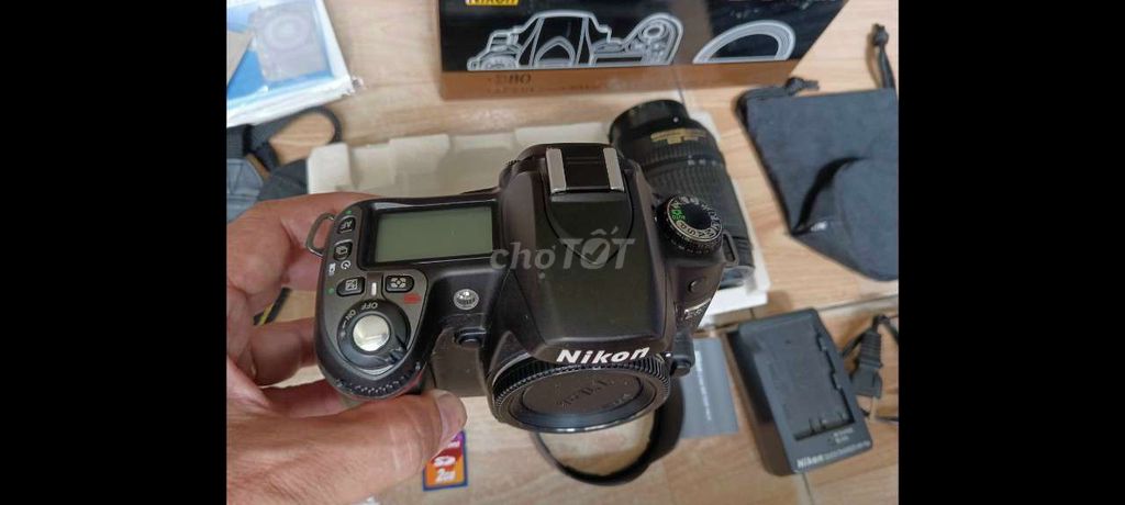Bộ máy ảnh Nikon D80.