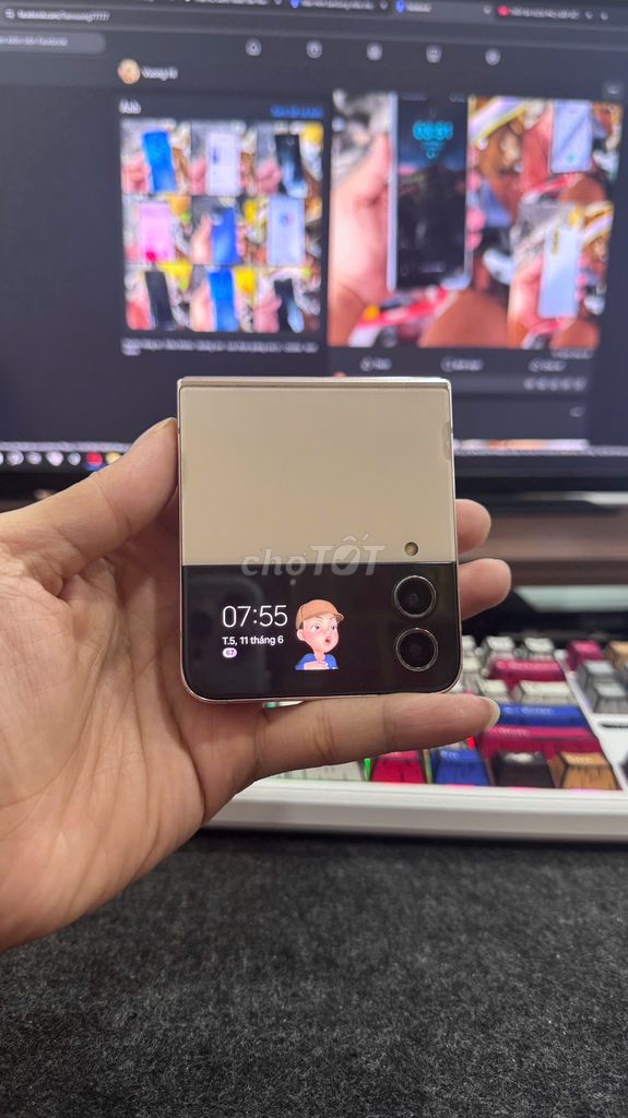 Samsung Z Flip 4 Vàng kem. Mua bán Điện thoại tại Quận 1 Tp Hồ Chí Minh được đăng bởi Lê  Gia Ngọc Tâm hình 1