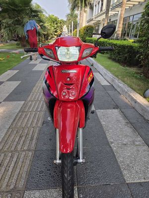 Honda Wave ZX Thể thao màu Đỏ mới