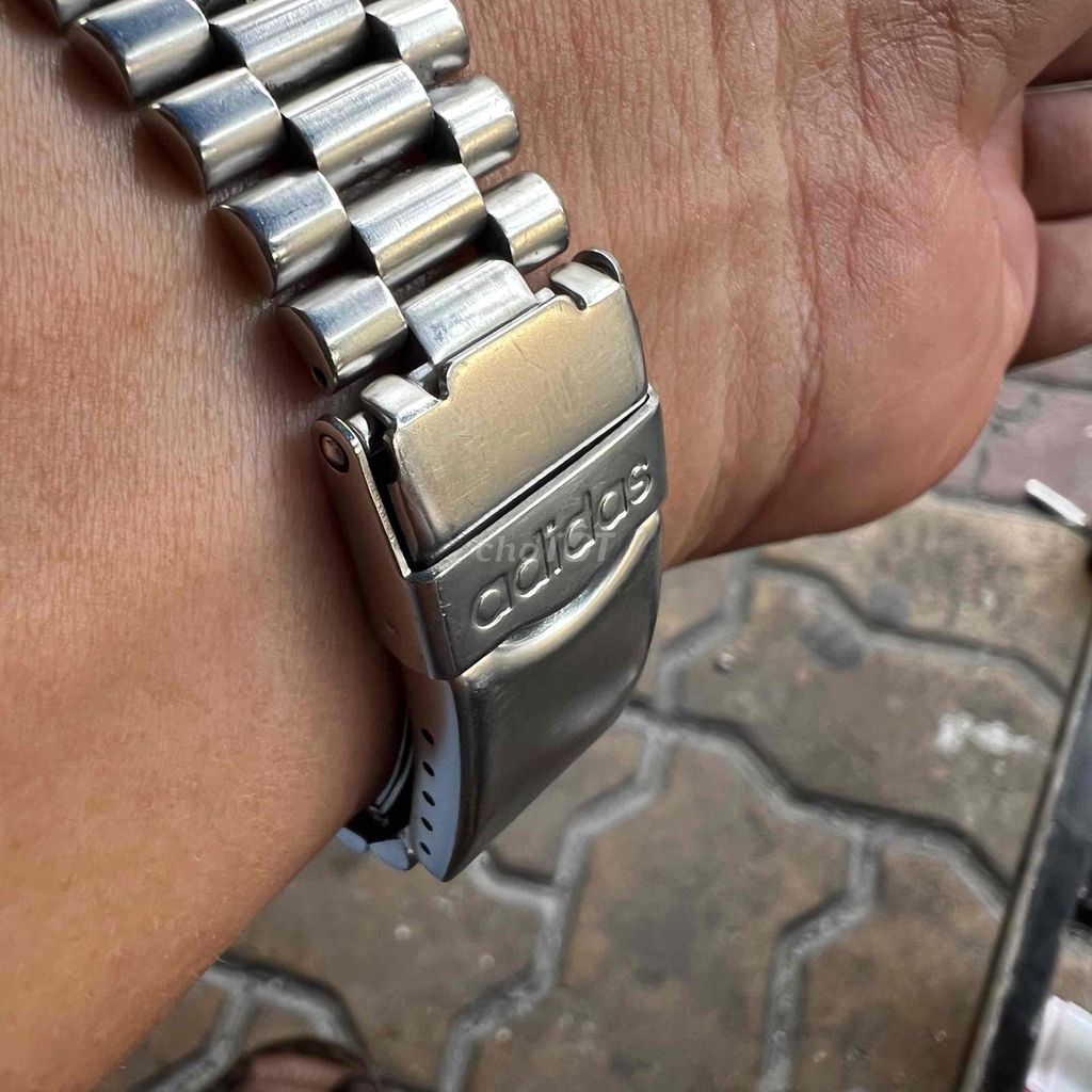 Đồng hồ đeo tay Adidas Thép không gỉ Bạc 38mm. Mua bán Đồng hồ tại Thành phố Vũng Tàu Bà Rịa - Vũng Tàu được đăng bởi Hung nguyen hình 4