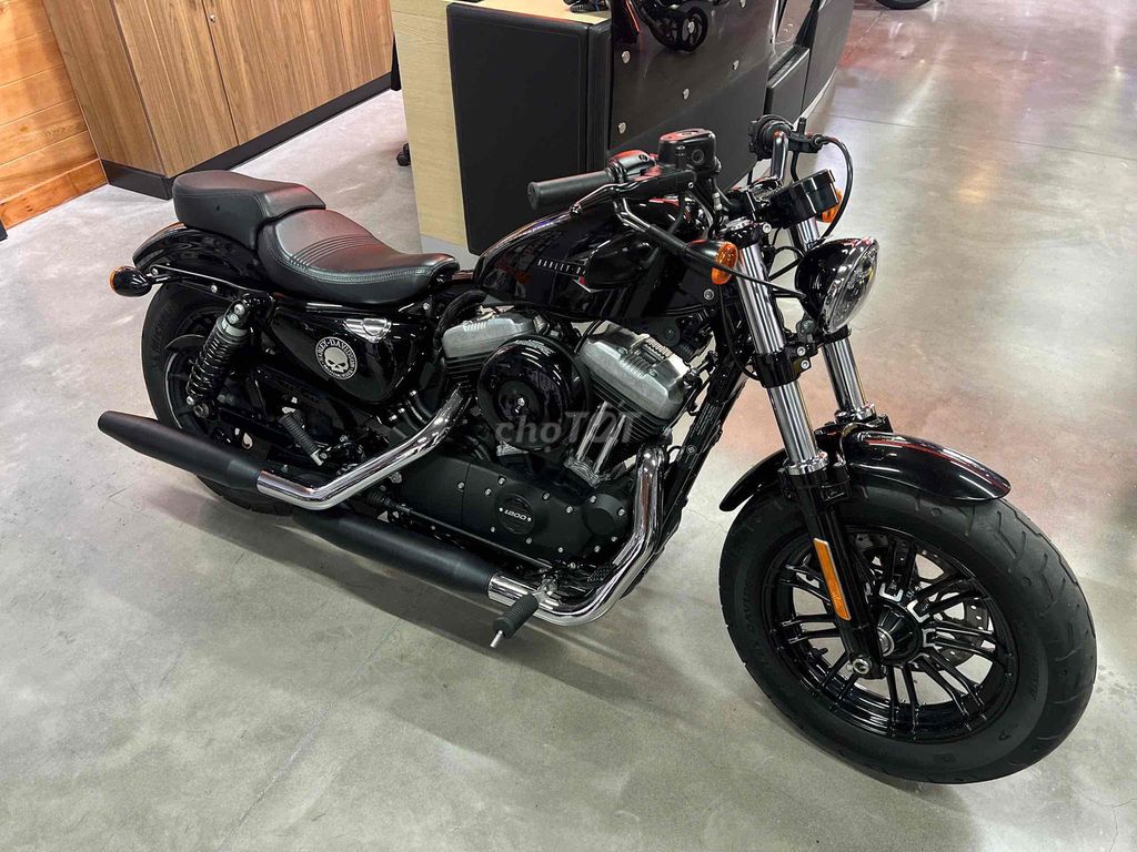 Cần bán xe Harley Forty Eight Date 2020 màu đen