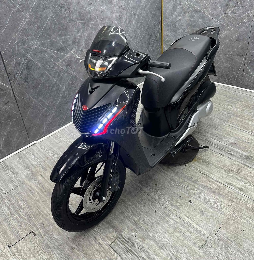 SH Ý 2012 150i ĐỦ ĐỒ CHƠI. Mua bán Xe máy tại Quận Tân Phú Tp Hồ Chí Minh được đăng bởi  Võ SH318 hình 1