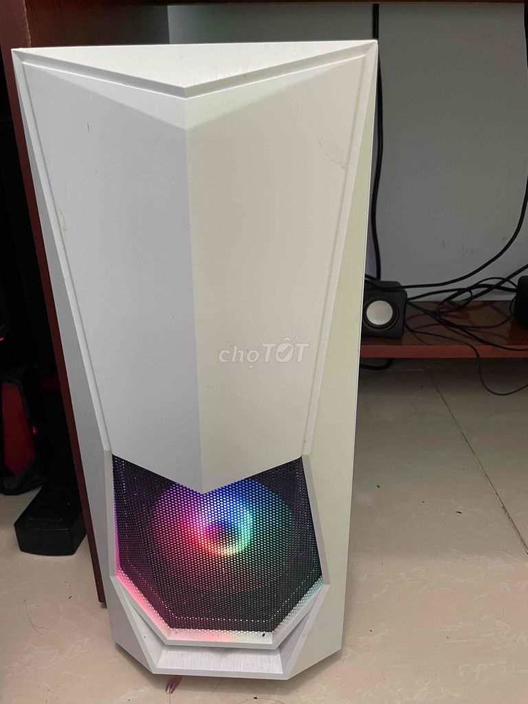 Bộ máy tính bàn kèm màn hình cong siêu rẻ