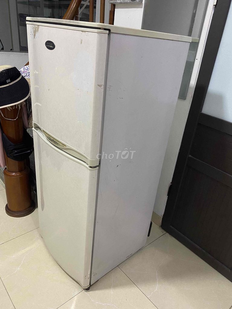 Thanh lý tủ lạnh Sharp 210L hàng Thái