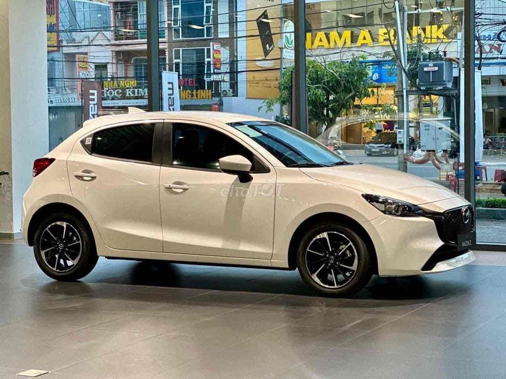 New Mazda 2 2024 Sport Luxury 1 xe *** HOT. Mua bán Ô tô tại Thành phố Thủ Đức Tp Hồ Chí Minh được đăng bởi Thuý Hằng Mazda Kia hình 4