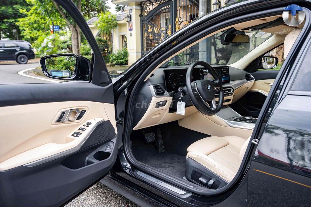 BMW 3 Series 2023 320i Sport Line - 1v3 km. Mua bán Ô tô tại Quận Long Biên Hà Nội được đăng bởi H3T Auto Việt Nam hình 11