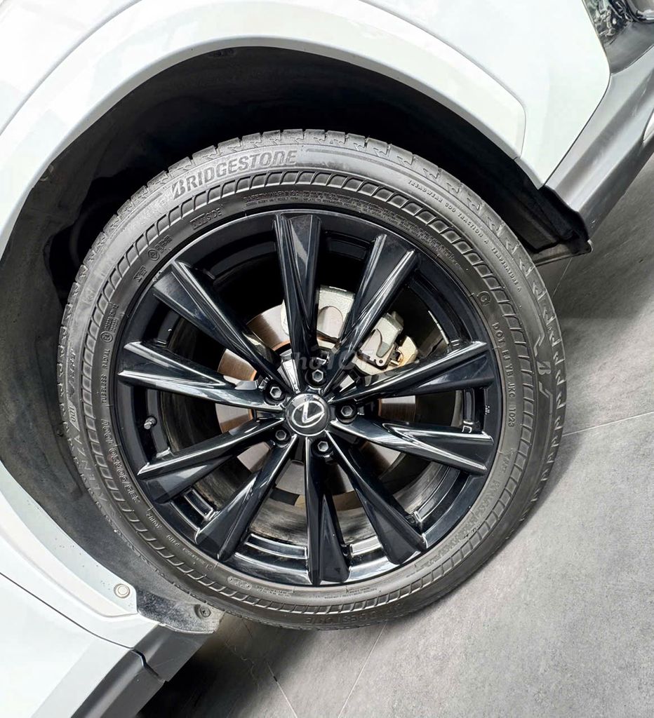 Lexus NX350 F-Sport 2023 37000km. Mua bán Ô tô tại Quận 7 Tp Hồ Chí Minh được đăng bởi Quý Auto Nam Sài Gòn hình 5