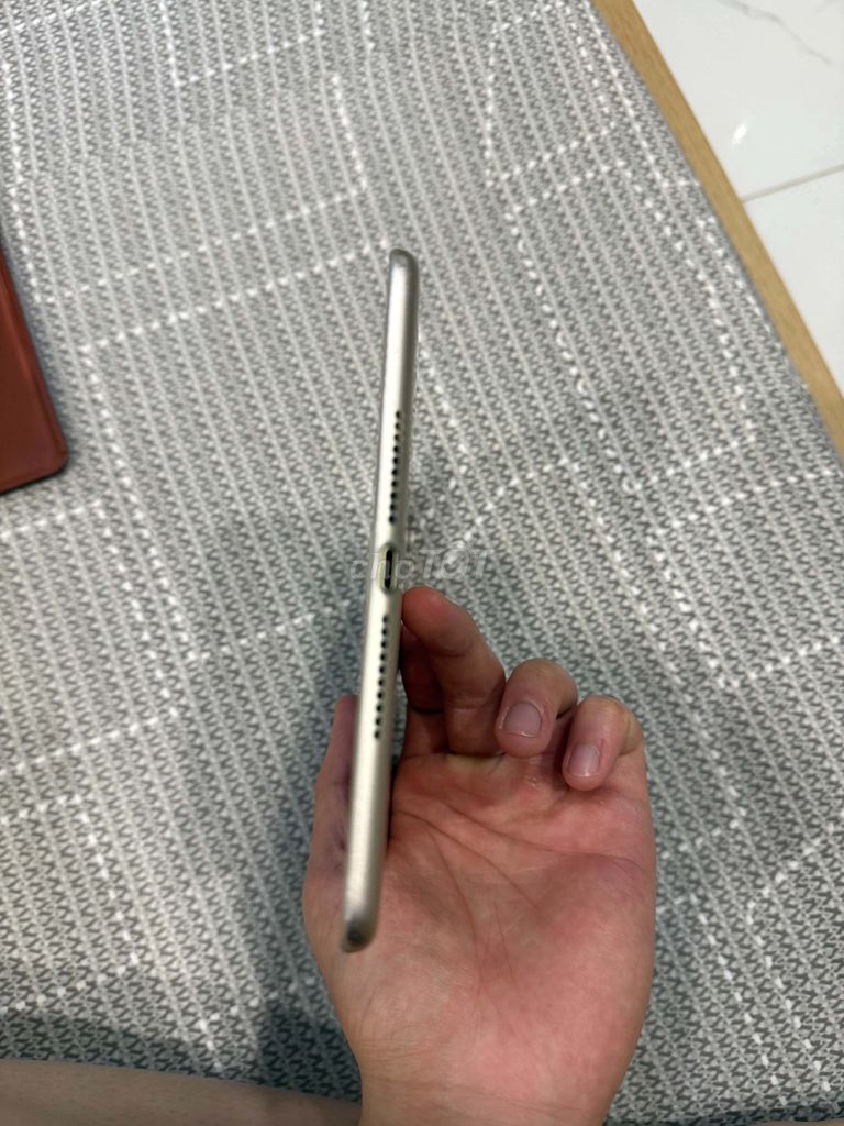 Apple iPad Mini 5 64GB Vàng. Mua bán Máy tính bảng tại Quận Nam Từ Liêm Hà Nội được đăng bởi Quang hình 1