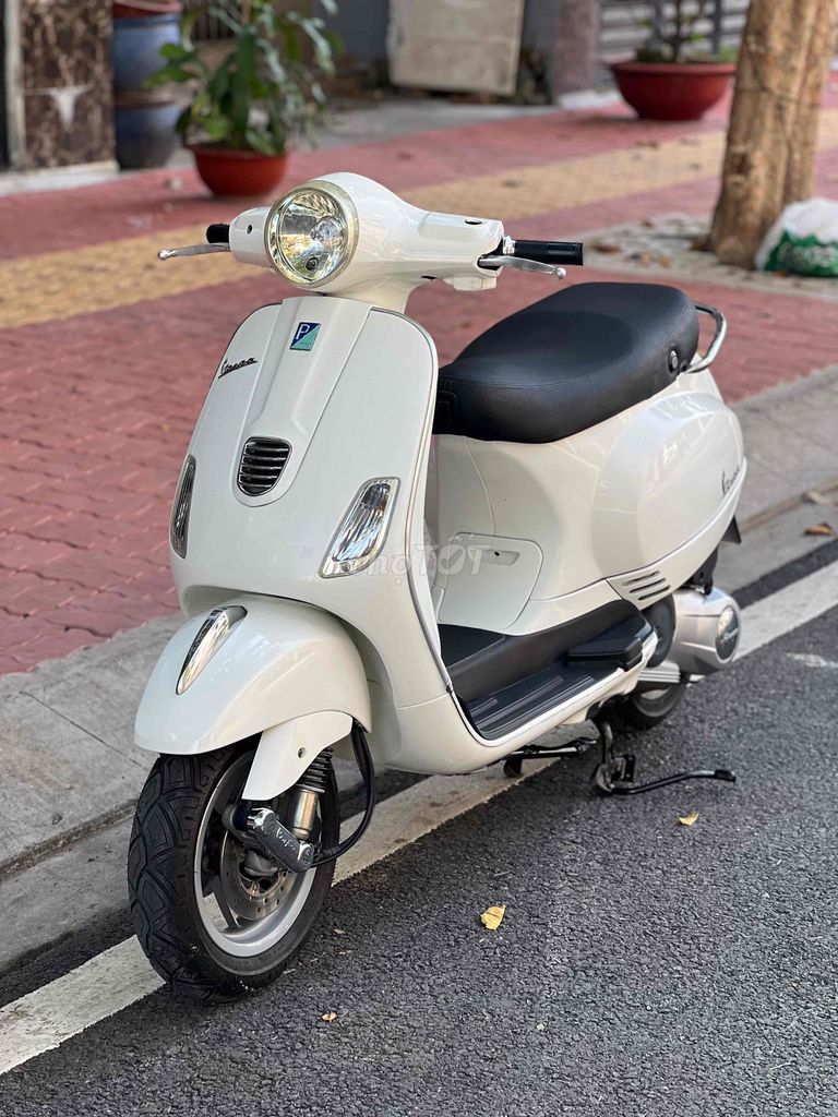 Vespa Lx 125 3vie Bstp chính chủ.. Mua bán Xe máy tại Huyện Bình Chánh Tp Hồ Chí Minh được đăng bởi Huy hình 8
