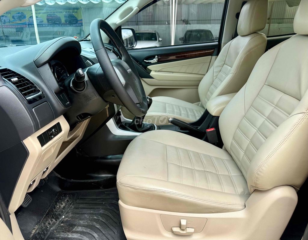 🆘🆘🆘MU_X 1.9Turbo 10/2019 Số Sàn Máy Dầu Nhập Thái. Mua bán Ô tô tại Huyện Bình Chánh Tp Hồ Chí Minh được đăng bởi Ôtô Nhiệm Nguyễn hình 11