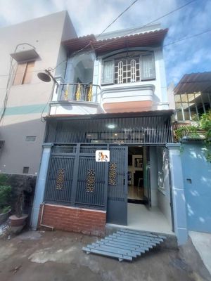 Rent · 3 bd · 68 м² · Quận 8, ул. Phạm Thế Hiển