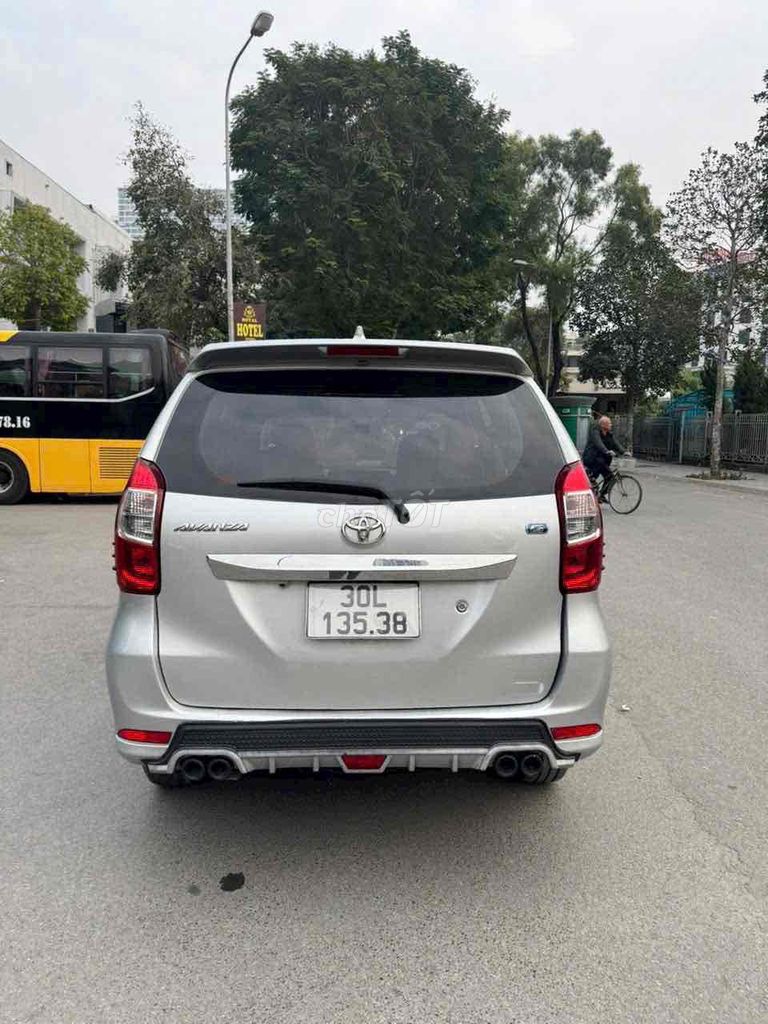 Toyota Avanza Premio 2018 1.5 AT - 80000 km