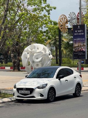 Mazda 2 2015 Sedan Trắng