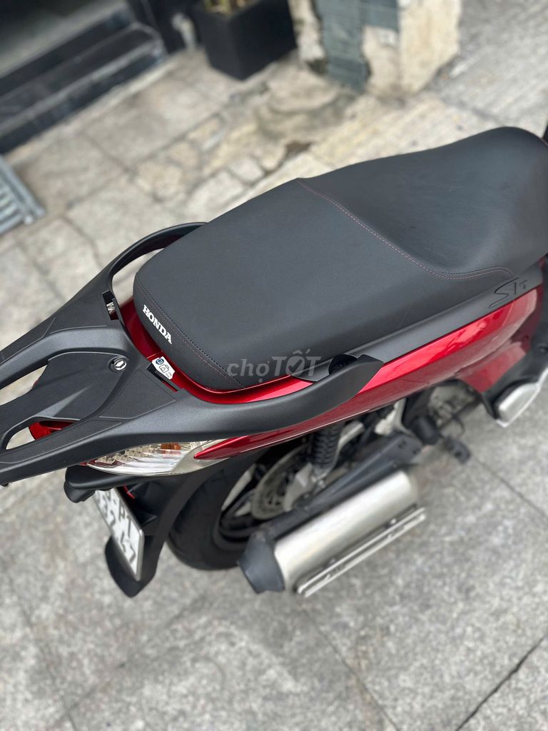 Honda SH 125i 2012 Sporty Đỏ. Mua bán Xe máy tại Huyện Bình Chánh Tp Hồ Chí Minh được đăng bởi VÕ MINH HẬU hình 5
