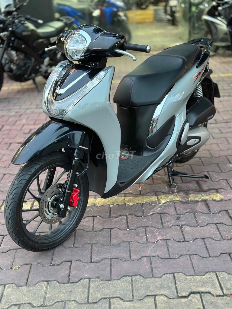 Рассрочка 0% - Honda SH Mode 2023 Серый Цемент