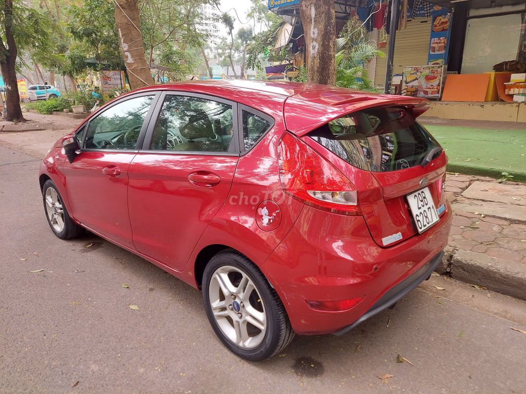 Ford Fiesta 2012 S 1.6 AT - 83000 km. Mua bán Ô tô tại Quận Hoàng Mai Hà Nội được đăng bởi Ms. Giang hình 2