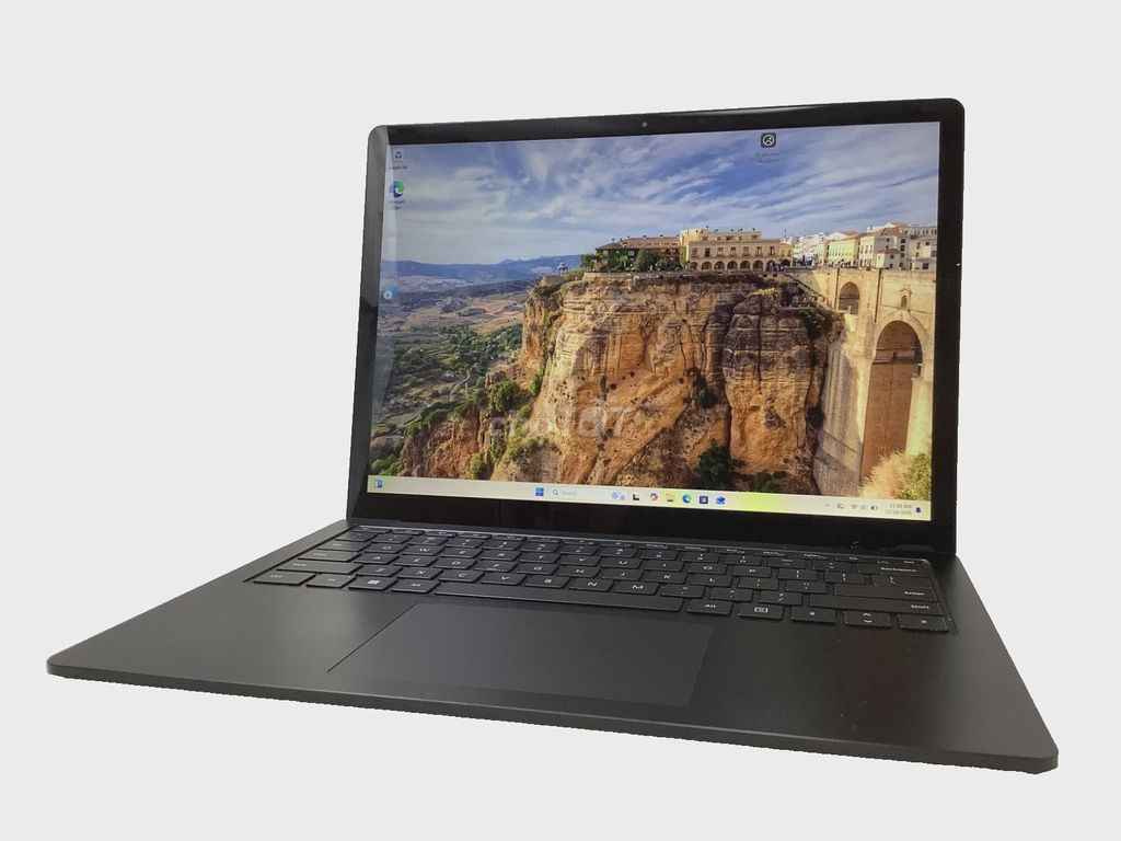 Microsoft Surface Laptop 3 i5 13.5 inch 16GB/256GB. Mua bán Laptop tại Quận Đống Đa Hà Nội được đăng bởi Nguyen Cong Son hình 1