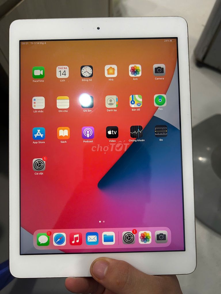 Ipad gen 5 32GB Wifi. Máy full chức năng, ship HT. Mua bán Máy tính bảng tại Quận Hai Bà Trưng Hà Nội được đăng bởi Đỗ Trung Hiếu hình 1