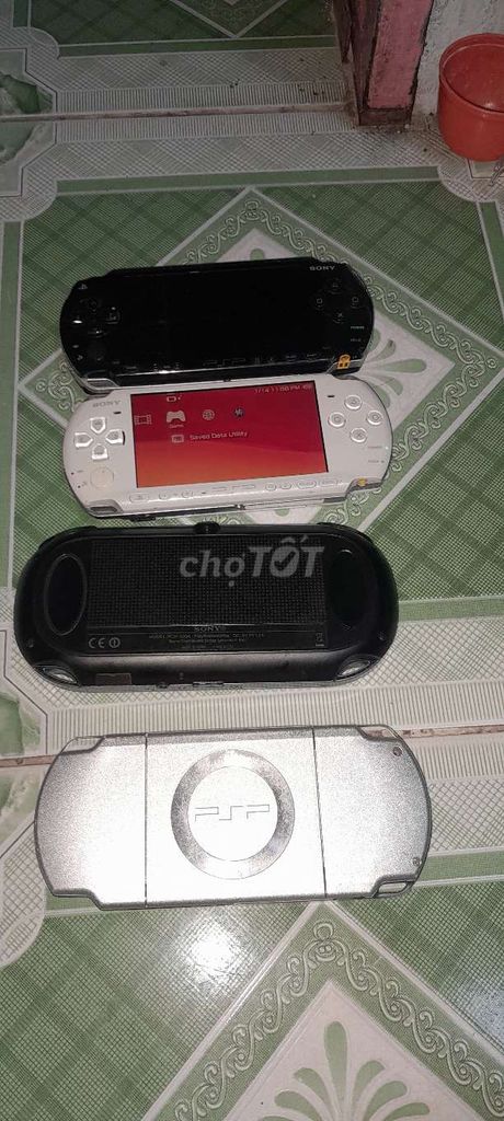 Ps vita hăc thē 32g sony và có psp 1k2k3k hác 8g