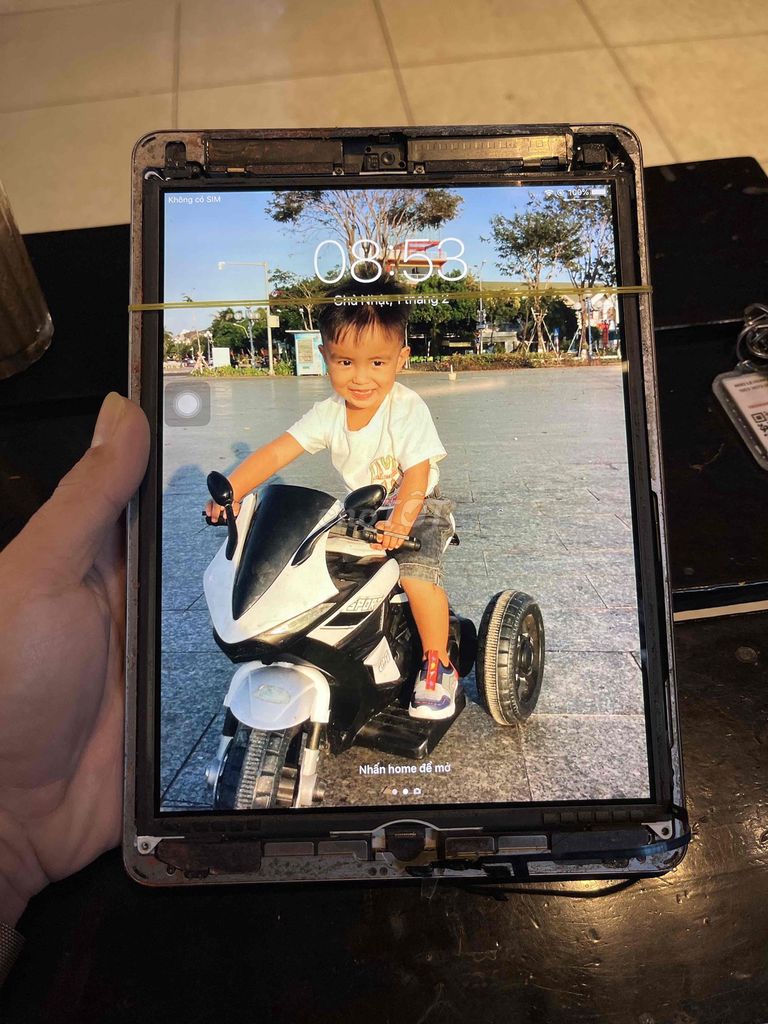 Apple iPad Air Xám Đã sử dụng. Mua bán Máy tính bảng tại Thành phố Biên Hòa Đồng Nai được đăng bởi HG Anh hình 1