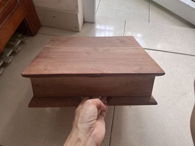 Kệ gỗ để cây hoặc chân loa. Mua bán Tủ, kệ gia đình tại Quận Nam Từ Liêm Hà Nội được đăng bởi Hoàng Anh