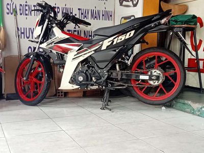 Suzuki Satria F150 Đỏ trắng đen. Mua bán Xe máy tại Thành phố Dĩ An Bình Dương được đăng bởi Trần Quốc vẹn 