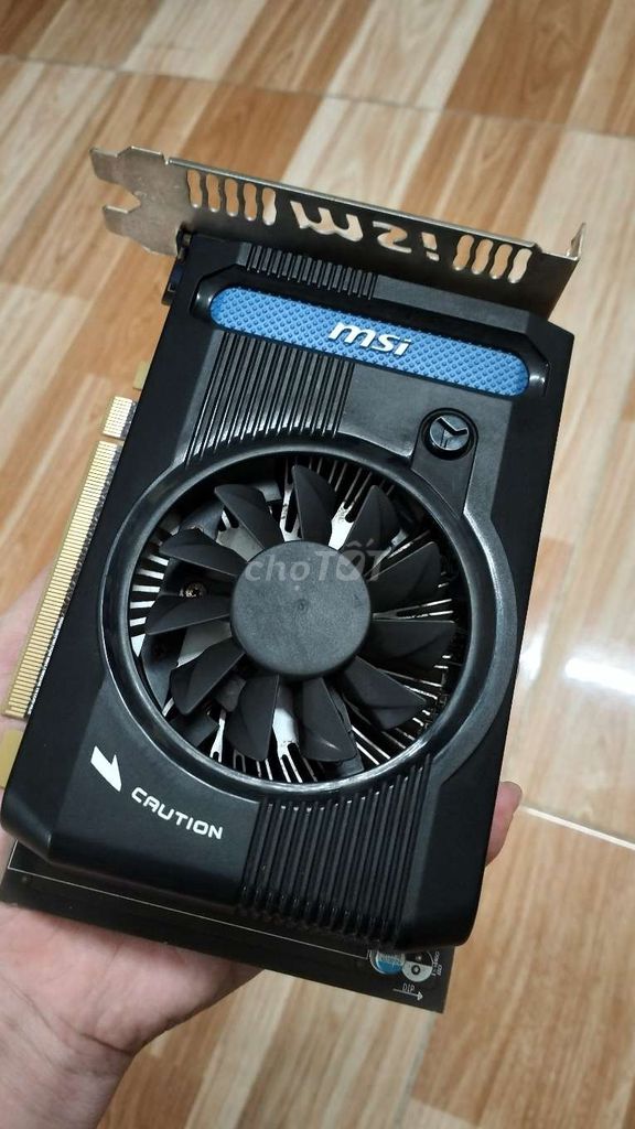 AMD HD7700 2gb ddr5