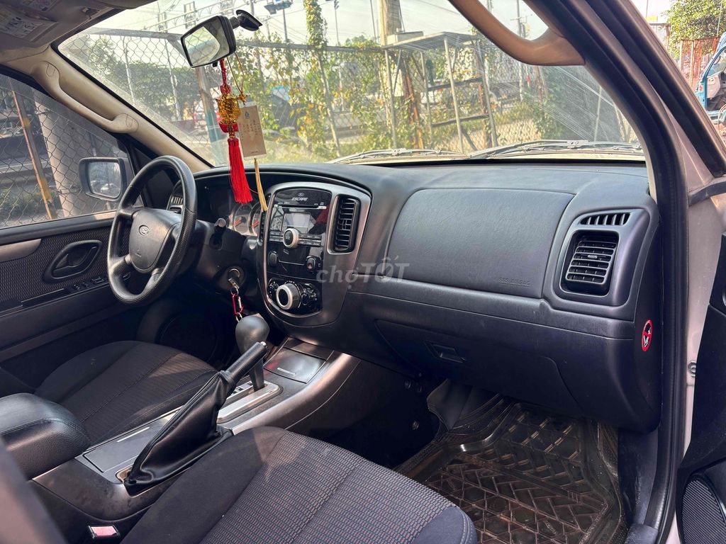 Ford Escape 5 chỗ 2010 EV65 97000 km số tự động. Mua bán Ô tô tại Huyện Bình Chánh Tp Hồ Chí Minh được đăng bởi Vi hình 3