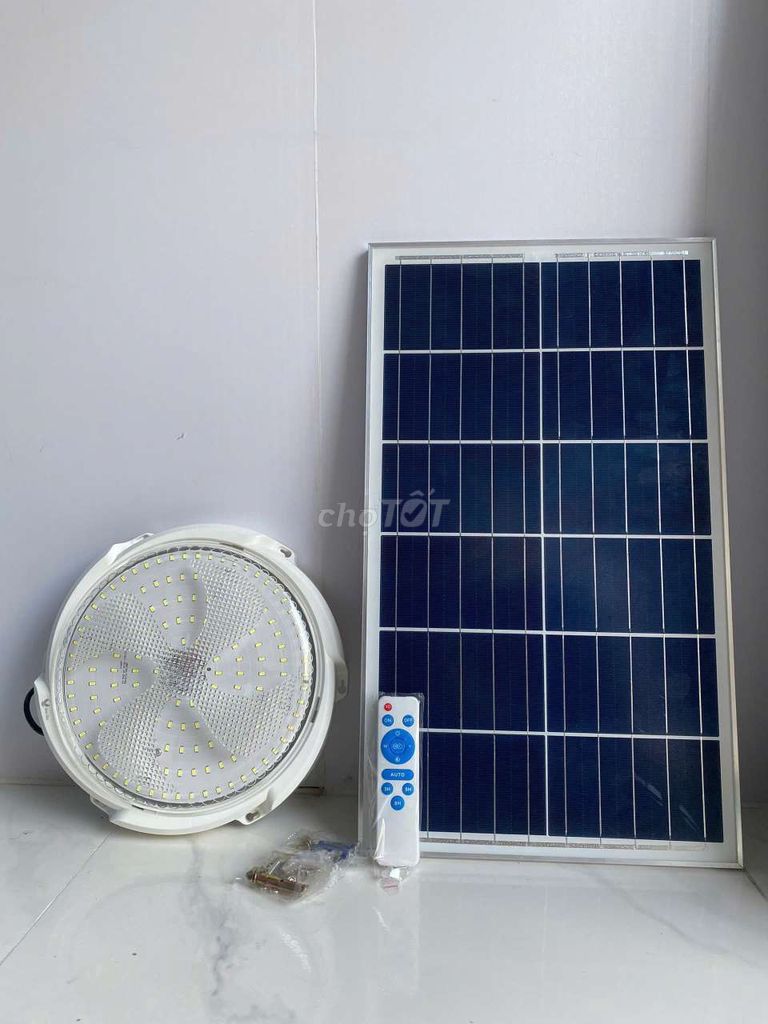 Đèn Ốp trần Năng lượng mặt trời 300W