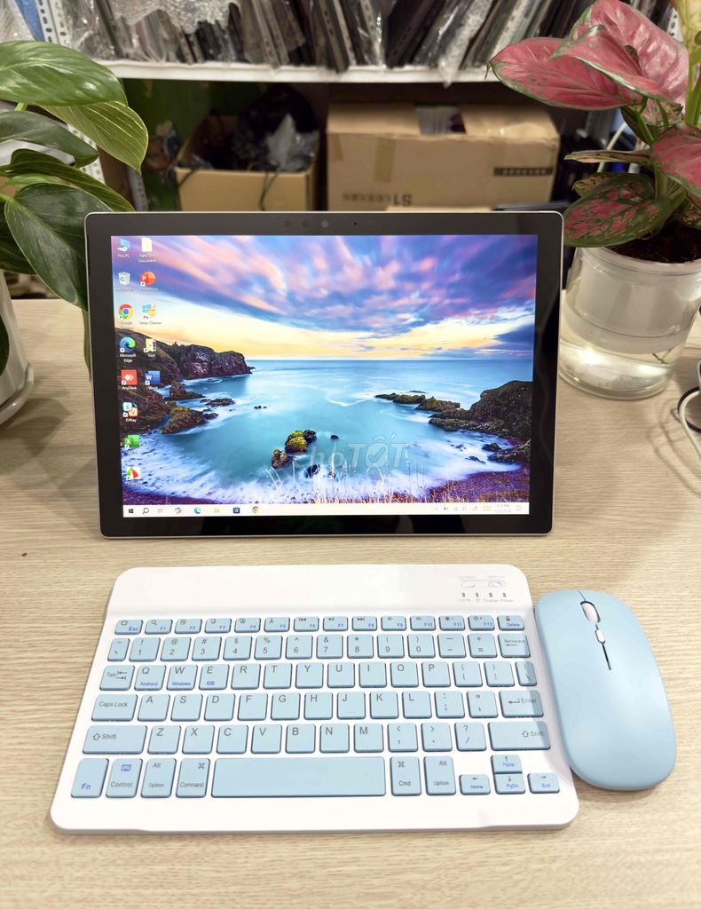 Surface Pro 5 M3 | Ram4 | 128GB tặng phím chuột. Mua bán Laptop tại Quận Hai Bà Trưng Hà Nội được đăng bởi Akiba shop hình 1
