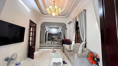 Cho thuê biệt thự sân vườn 4PN full nội thất gần biển. Cho thuê nhà ở tại Thành phố Vũng Tàu Bà Rịa - Vũng Tàu được đăng bởi Thu Hà 