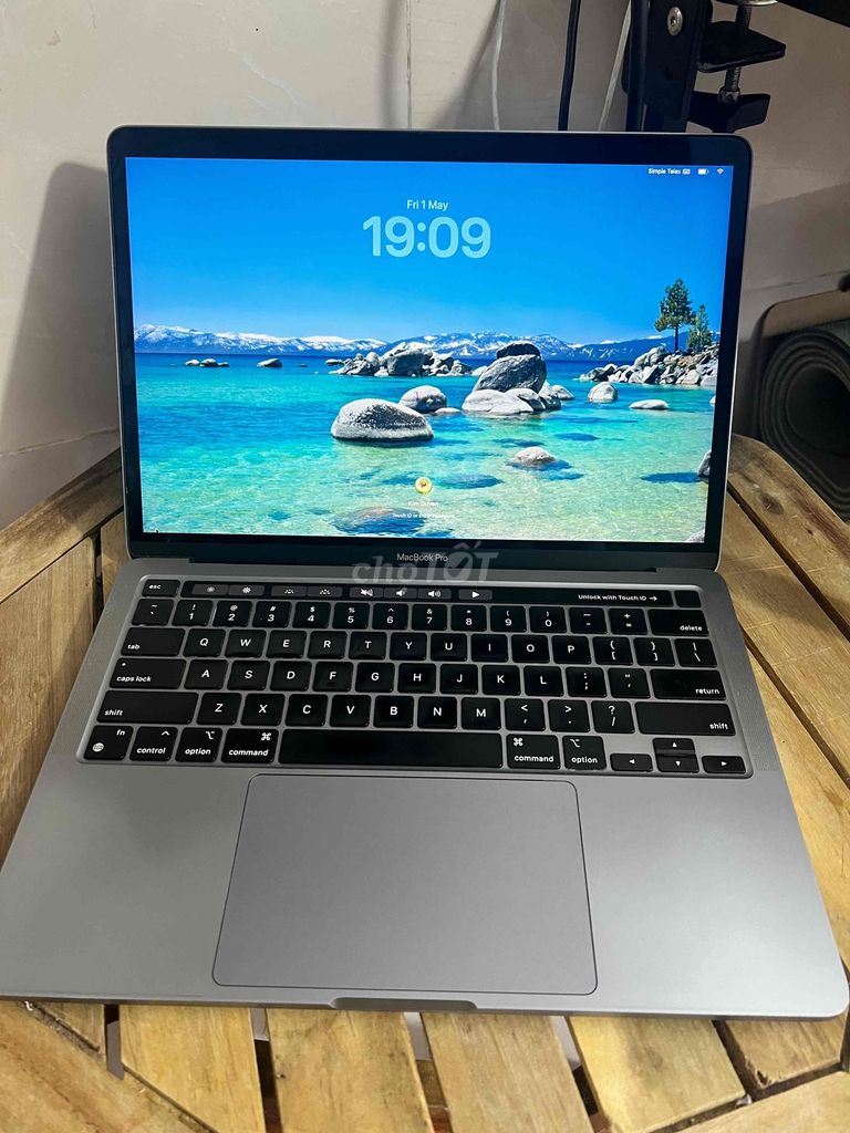 Apple MacBook Pro M1 16GB Xám. Mua bán Laptop tại Quận Ninh Kiều Cần Thơ được đăng bởi Nguyễn Hoàng hình 1