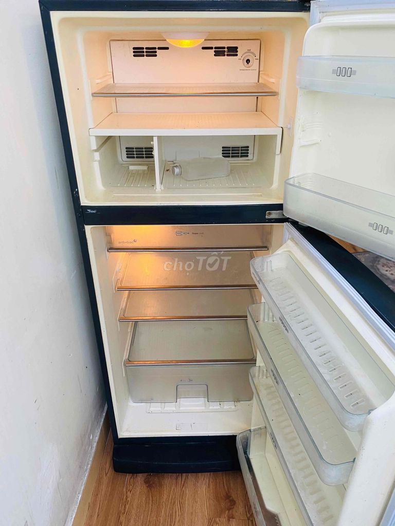 Tủ lạnh Electrolux 284lít thái lan làm đá chậm. Mua bán Tủ lạnh tại Quận Thanh Xuân Hà Nội được đăng bởi Ha Dung hình 2