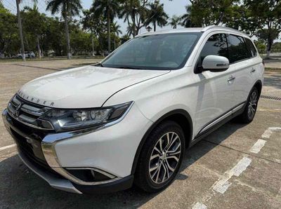 Mitsubishi Outlander 2.0 Trắng sản xuất 2019