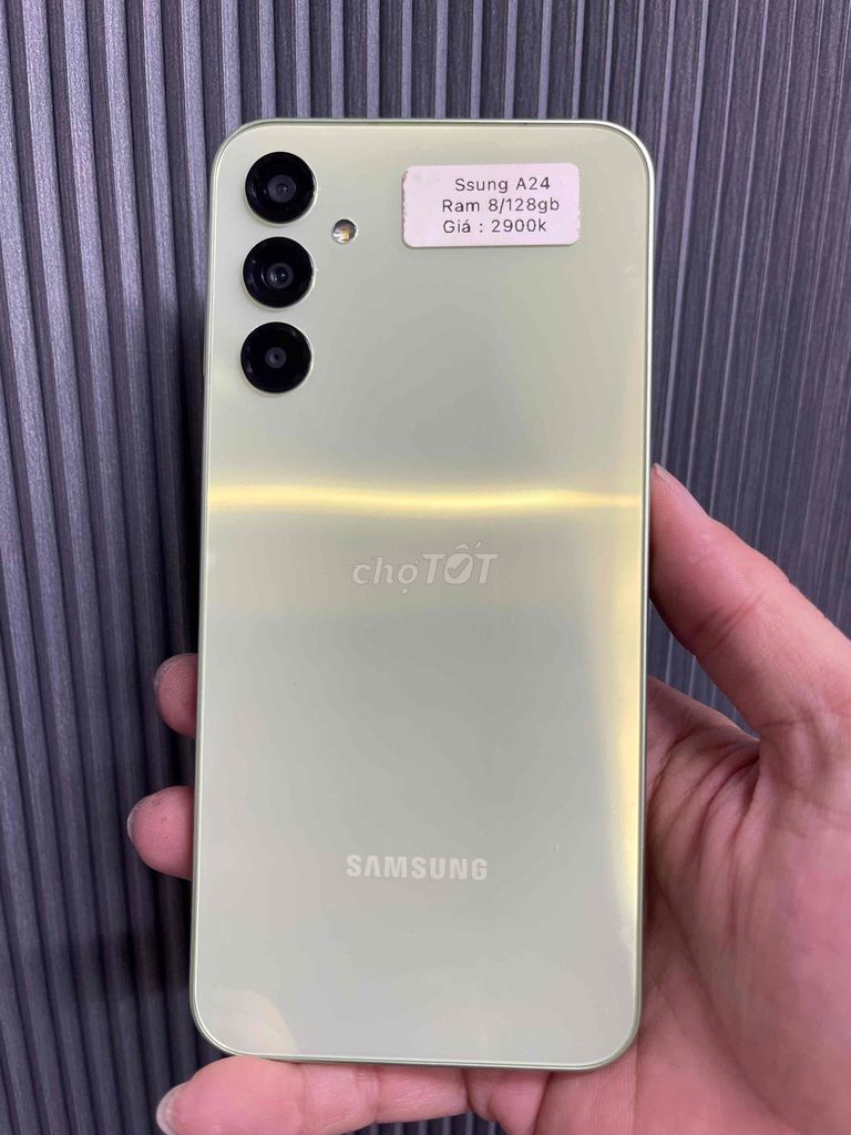 Samsung A24. Mua bán Điện thoại tại Quận 4 Tp Hồ Chí Minh được đăng bởi Tuấn hình 1