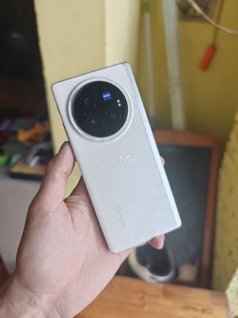 Vivo X Fold 3 Pro 16GB/512GB Trắng Đã sử dụng. Mua bán Điện thoại tại Thành phố Thủ Dầu Một Bình Dương được đăng bởi Việt Phê hình 1