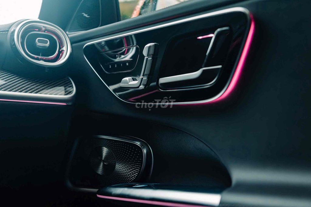 LONG ANH AUTO về MERCEDES C63SE Performance 2024. Mua bán Ô tô tại Quận 7 Tp Hồ Chí Minh được đăng bởi LongAnh AuTo  hình 8