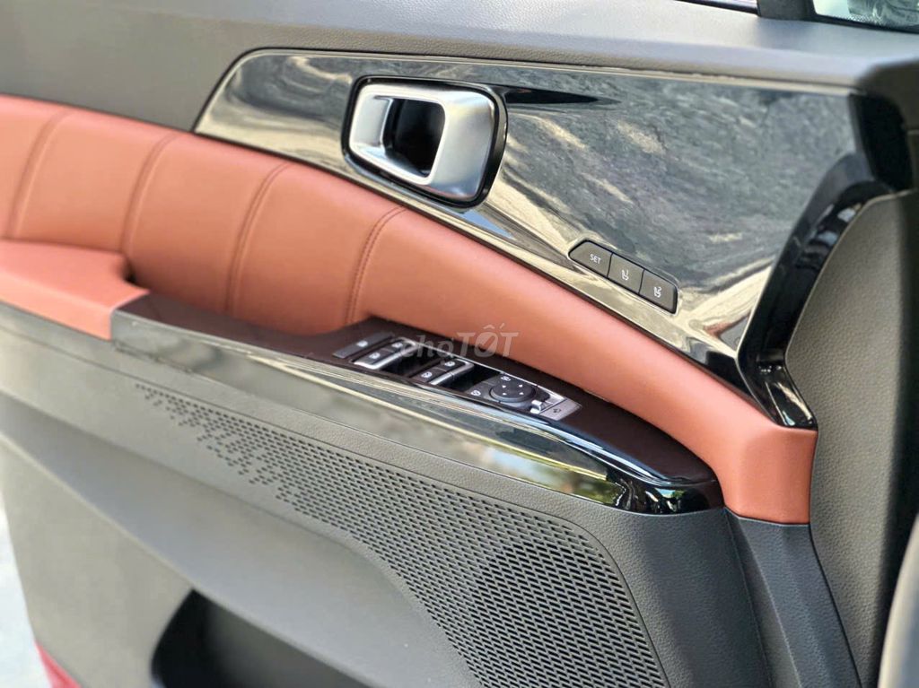 KIA Carnival 2023 2.2 Signature. Mua bán Ô tô tại Thành phố Thủ Đức Tp Hồ Chí Minh được đăng bởi Bùi Nhu Quỳnh hình 16