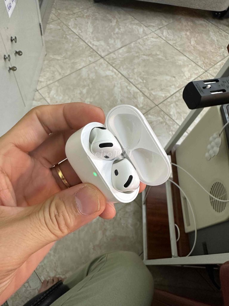 airpod 4 có chống ồn chủ động đẹp lung linh. Mua bán Tivi, Âm thanh tại Quận Cầu Giấy Hà Nội được đăng bởi Minh Khuê hình 1