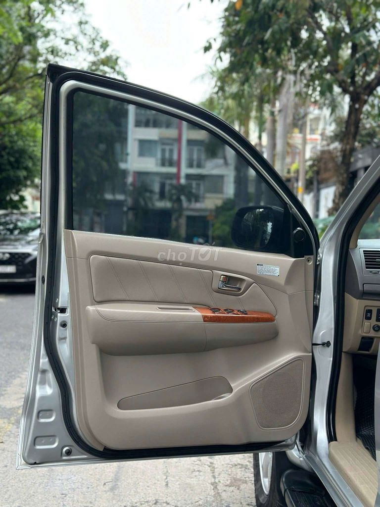 Toyota Fortuner 2009 2.7V - 117000 km. Mua bán Ô tô tại Thành phố Thuận An Bình Dương được đăng bởi THANH LÂM  hình 7