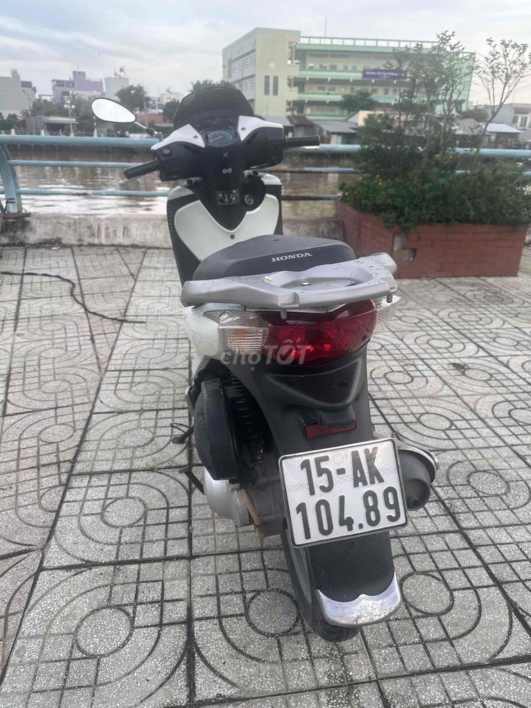 cần nhượng lại em SH nhập khẩu ý nguyên chiếc. Mua bán Xe máy tại Thành phố Mỹ Tho Tiền Giang được đăng bởi Minh Khôi hình 3