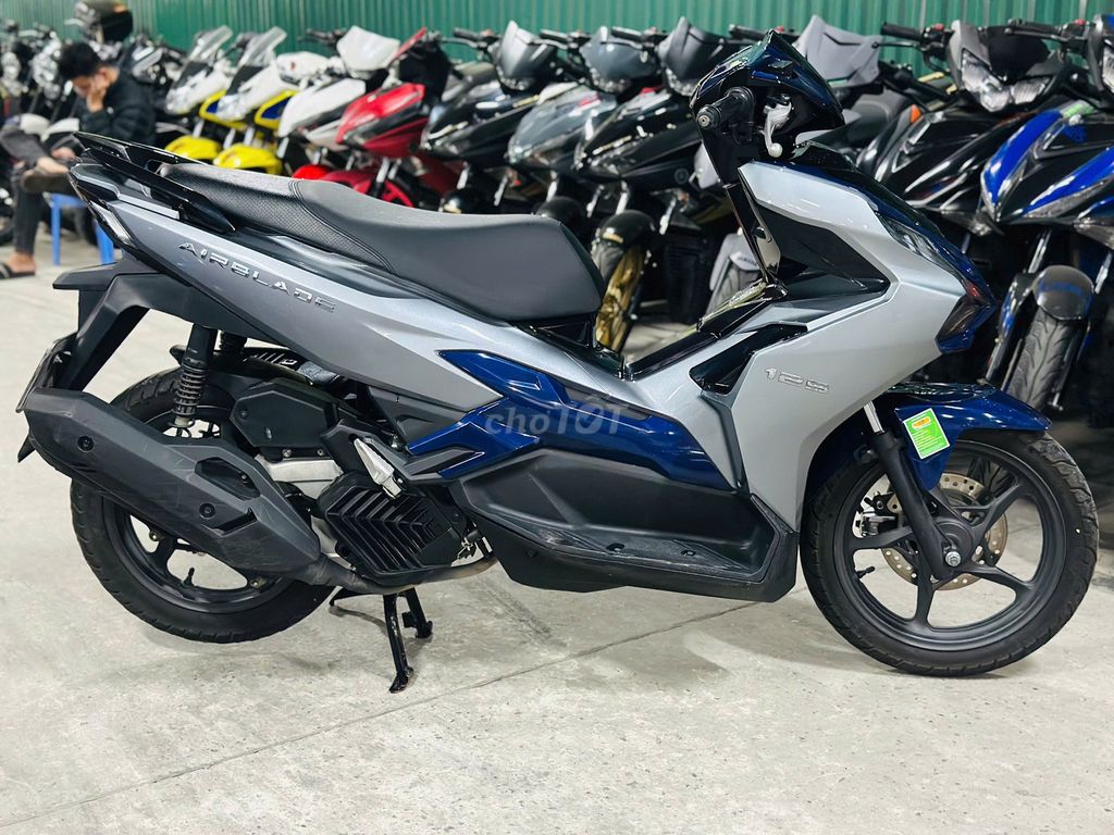 XE MÁYTHANH TÙNG_AIR BLADE 125 XÁM XANH LƯỚT 2025. Mua bán Xe máy tại Quận Nam Từ Liêm Hà Nội được đăng bởi THANH TÙNG hình 4