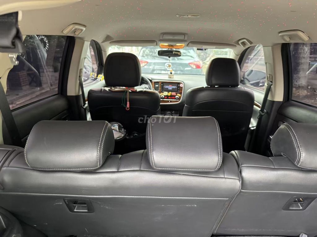 Mitsubishi Outlander 2020 2.0 CVT - 89957 km. Mua bán Ô tô tại Quận Ngô Quyền Hải Phòng được đăng bởi Trang Thạch hình 8