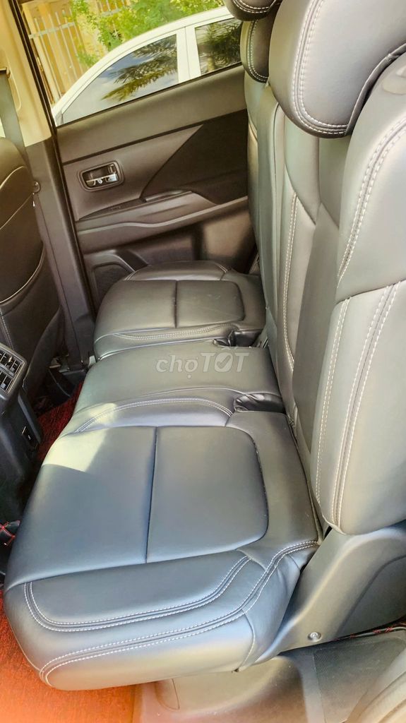 Mitsubishi Outlander 2021 2.0 CVT - 90000 km. Mua bán Ô tô tại Quận Cẩm Lệ Đà Nẵng được đăng bởi Nguyễn Đức Trưởng hình 10