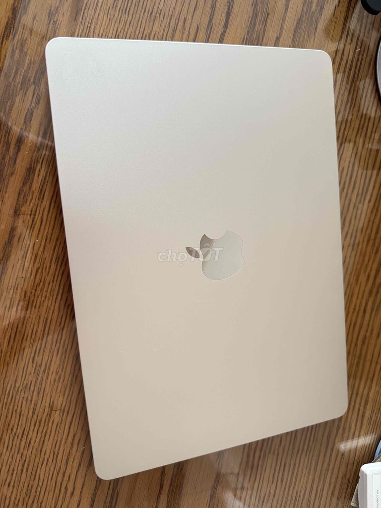 Apple MacBook Air M2 13 inch 16GB/256GB. Mua bán Laptop tại Quận 5 Tp Hồ Chí Minh được đăng bởi Ngọc Janice hình 1