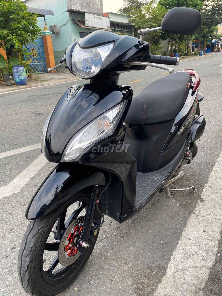 Vision kiểng nử đi cònkeng lắm. Mua bán Xe máy tại Thành phố Thủ Dầu Một Bình Dương được đăng bởi xe máy Huy Hoàng hình 4